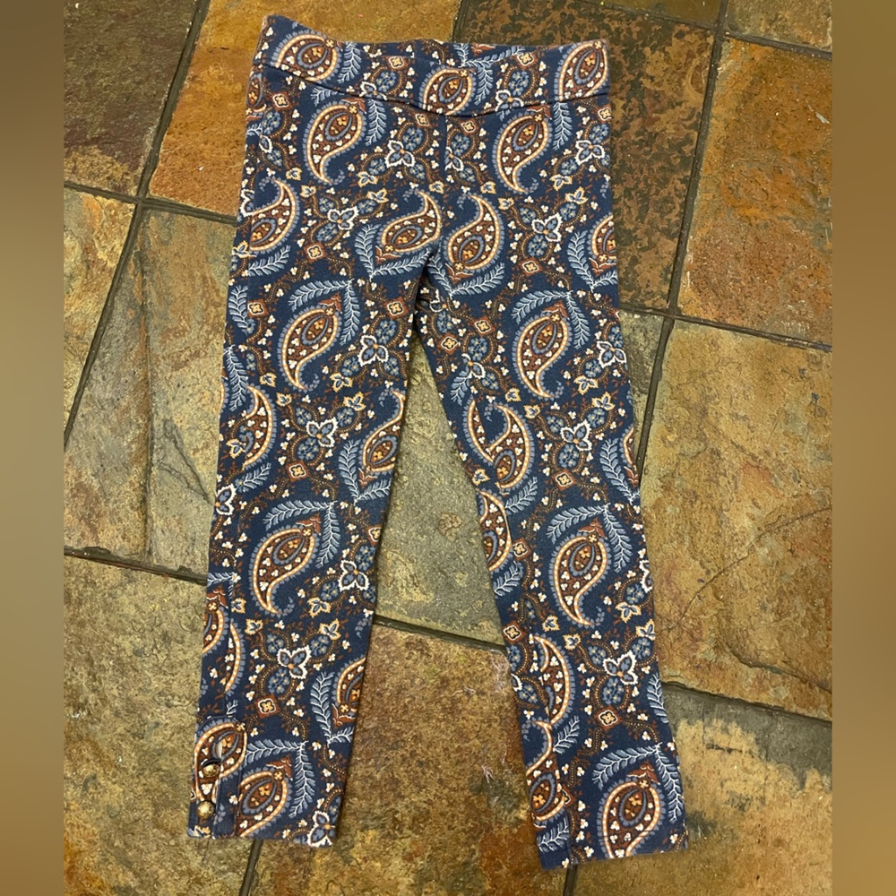 Girls paisley legging with gold button accent